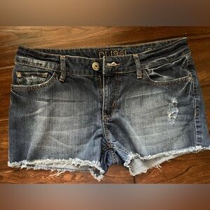 DL1961 denim Lola shorts Size 28